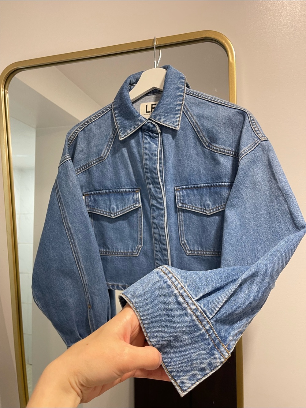 SOLD OUT  Lovers and Friends Micah Cropped Denim Shacket size medium blue - Picture 4 of 9